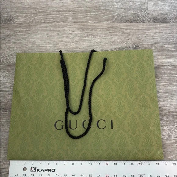 Gucci EUC Extra Large Luxury Shopping Bag Authentic Designer Gift Bag Green - Picture 2 of 3
